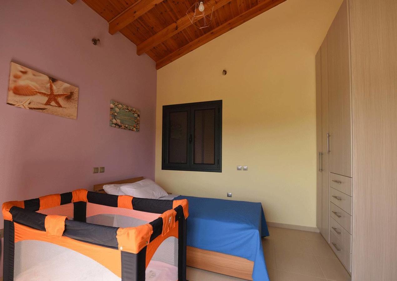 Panelma Villa Tranquil Coastal Retreat In Zacharo Tholon Exterior photo